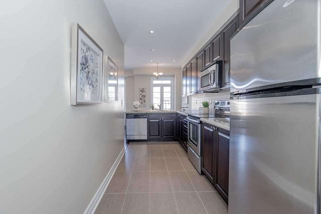 [th47] - 39 Beverley Glen Blvd, Townhouse with 3 bedrooms, 4 bathrooms and 2 parking in Vaughan ON | Image 15