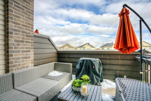 2084 Meadowgate Blvd, Townhouse with 3 bedrooms, 4 bathrooms and -2 parking in London ON | Image 5