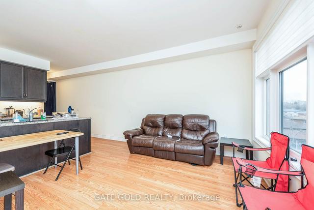 24 Tarmola Park Crt, House attached with 3 bedrooms, 4 bathrooms and 2 parking in Toronto ON | Image 11