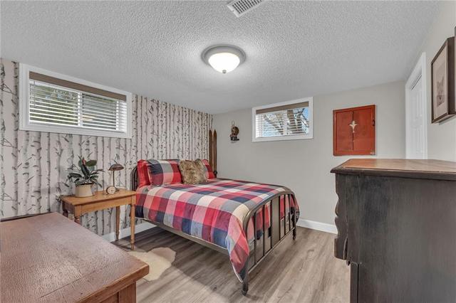 1185 Woodburn Road, House detached with 3 bedrooms, 1 bathrooms and 3 parking in Hamilton ON | Image 34