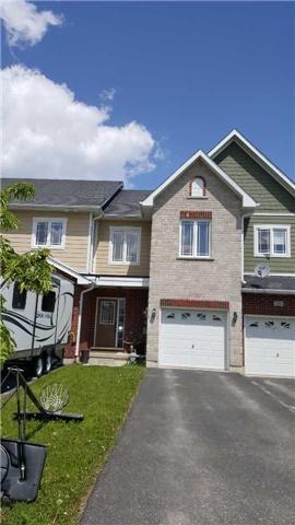 26 Claudio Cres, House attached with 3 bedrooms, 3 bathrooms and 2 parking in Barrie ON | Image 1