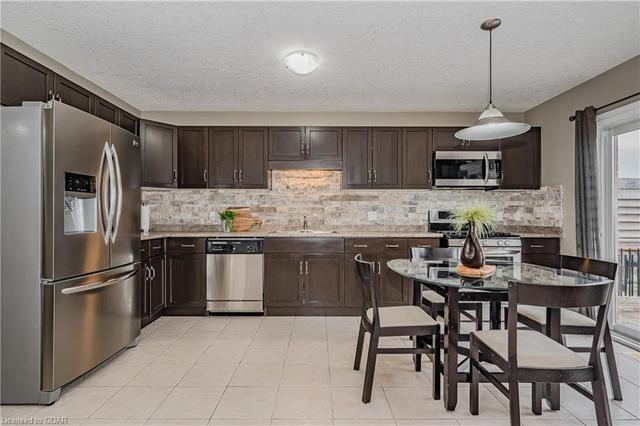 137 Kemp Crescent, House detached with 4 bedrooms, 2 bathrooms and 3 parking in Guelph ON | Image 8