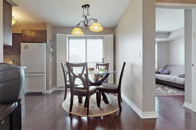 403 - 11 Oneida Cres, Condo with 2 bedrooms, 2 bathrooms and 2 parking in Richmond Hill ON | Image 4