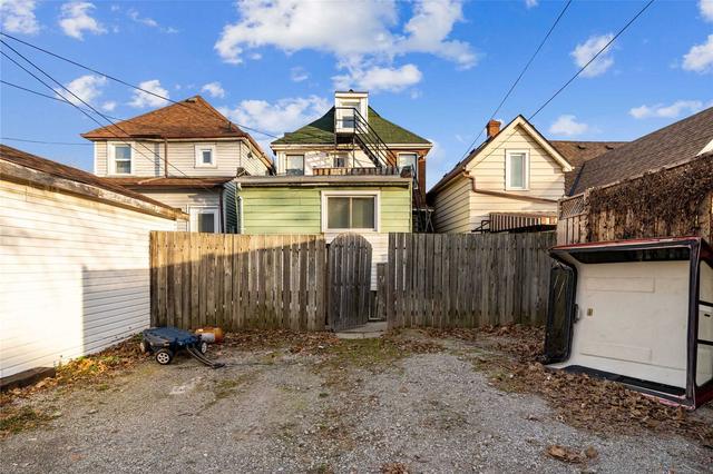 103 Sherman Ave N, House detached with 6 bedrooms, 3 bathrooms and 2 parking in Hamilton ON | Image 25