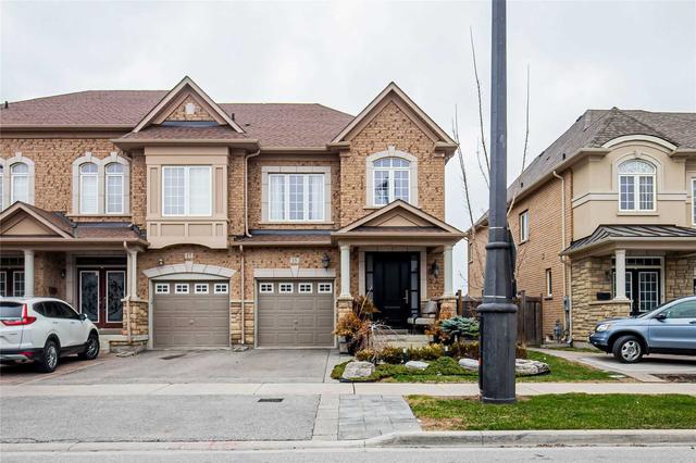 15 Sedgewick Pl, House attached with 3 bedrooms, 3 bathrooms and 3 parking in Vaughan ON | Card Image