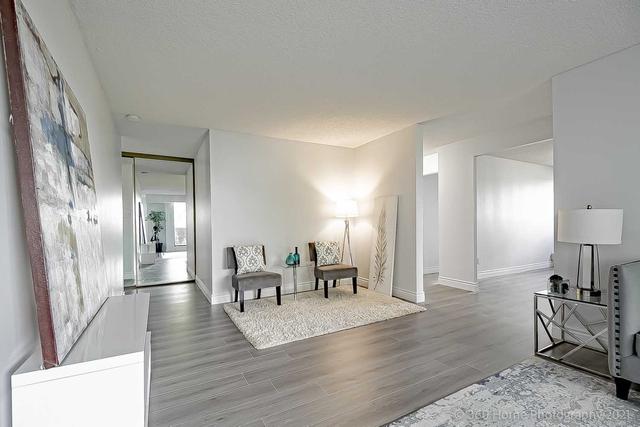 801 - 40 Chichester Pl, Condo with 2 bedrooms, 2 bathrooms and 1 parking in Toronto ON | Image 16