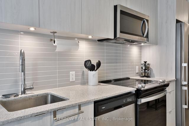 501e - 8868 Yonge St, Condo with 1 bedrooms, 1 bathrooms and 1 parking in Richmond Hill ON | Image 2