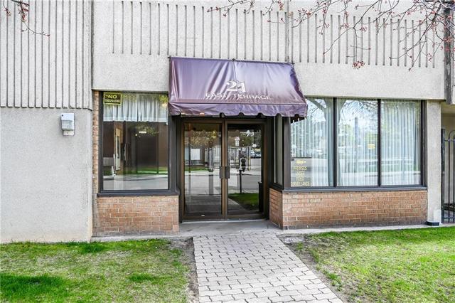 303 - 21 East Avenue S, Condo with 2 bedrooms, 2 bathrooms and 1 parking in Hamilton ON | Image 2