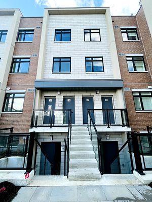250 - 1075 Douglas Mccurdy Comm Crt, Townhouse with 2 bedrooms, 2 bathrooms and 1 parking in Mississauga ON | Image 11