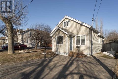 185 Windemere Ave, House detached with 3 bedrooms, 1 bathrooms and null parking in Thunder Bay ON | Card Image