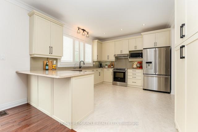 80 Glazebrook Cres, House detached with 4 bedrooms, 4 bathrooms and 6 parking in Cambridge ON | Image 5