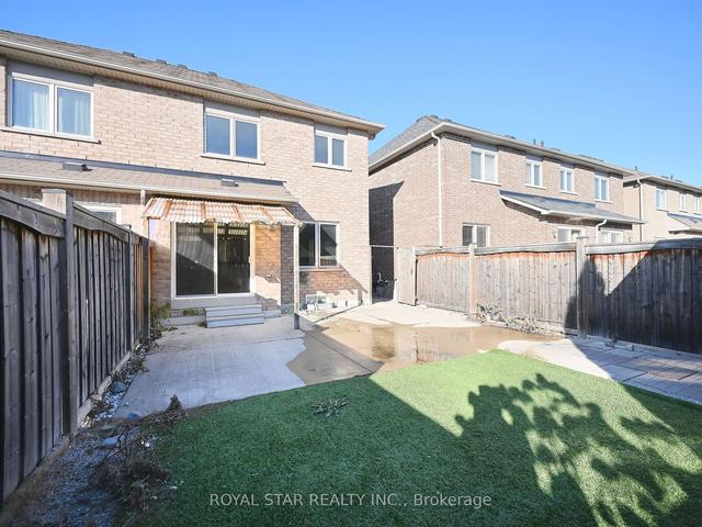 77 Bellchase Tr, House semidetached with 3 bedrooms, 4 bathrooms and 3 parking in Brampton ON | Image 33