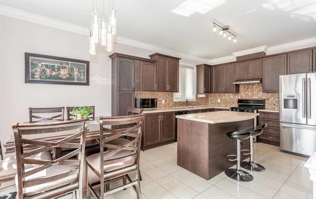 91 Meltwater Cres, House detached with 4 bedrooms, 5 bathrooms and 6 parking in Brampton ON | Image 5