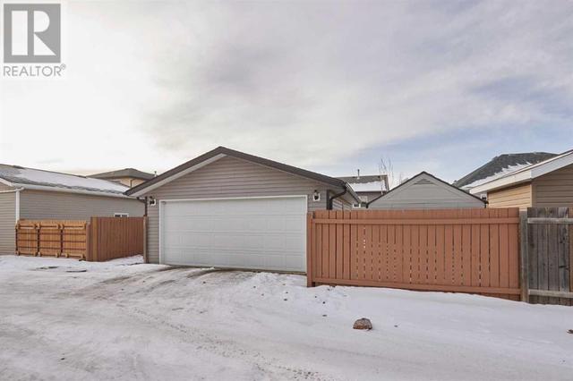 20 Vista Place Se, House detached with 3 bedrooms, 2 bathrooms and 7 parking in Medicine Hat AB | Image 3