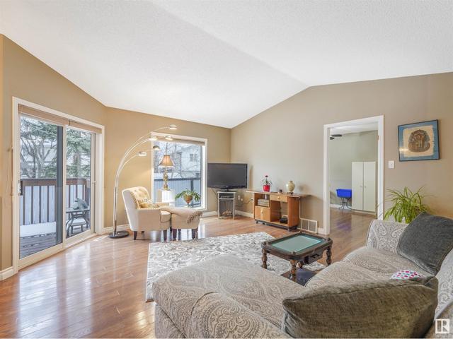 5 - 13217 155 Av Nw, House semidetached with 3 bedrooms, 2 bathrooms and 2 parking in Edmonton AB | Image 10