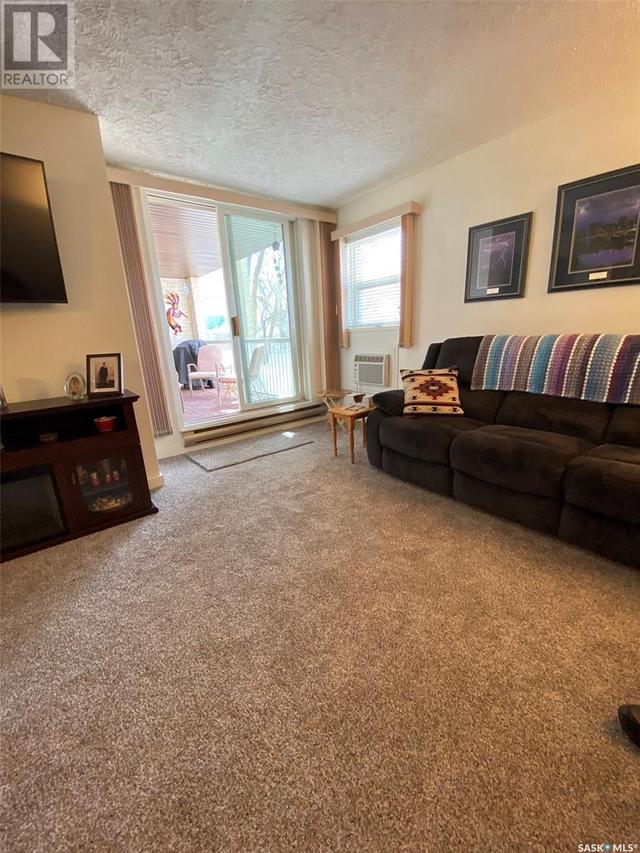 24 - 228 3rd Street, Condo with 2 bedrooms, 2 bathrooms and null parking in Weyburn SK | Image 13