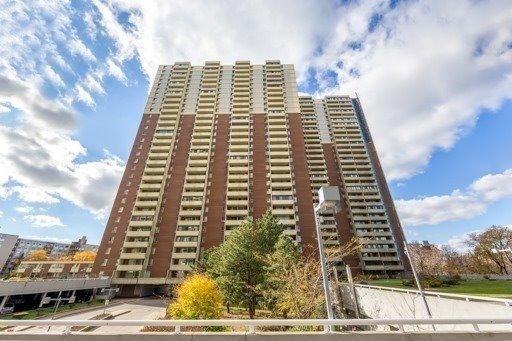 2117 - 1 Massey Sq, Condo with 1 bedrooms, 1 bathrooms and 1 parking in Toronto ON | Image 1