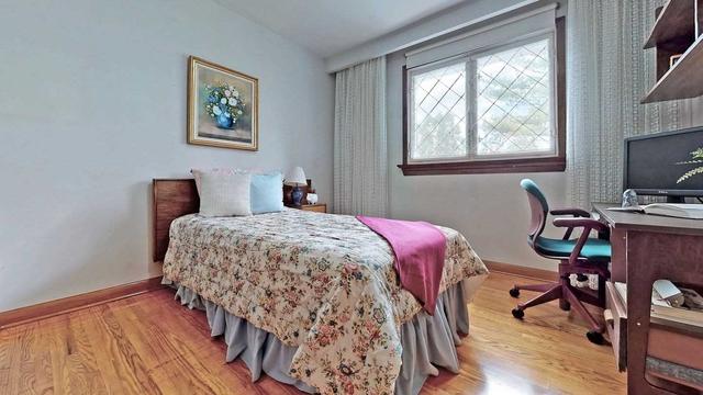 20 Hinton Rd, House detached with 3 bedrooms, 2 bathrooms and 3 parking in Toronto ON | Image 14