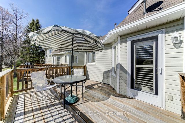 27 Barker Blvd, Condo with 3 bedrooms, 4 bathrooms and 4 parking in Collingwood ON | Image 3