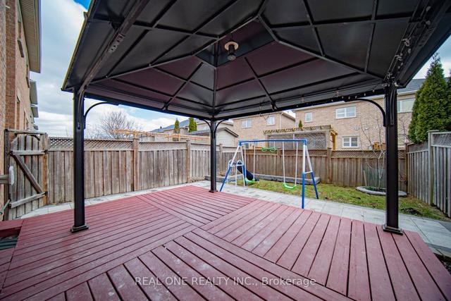 23 Rizal Ave, House attached with 3 bedrooms, 3 bathrooms and 3 parking in Markham ON | Image 31