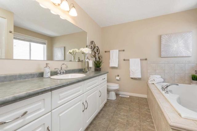 105 Milson Cres, House detached with 4 bedrooms, 4 bathrooms and 4 parking in Guelph ON | Image 25