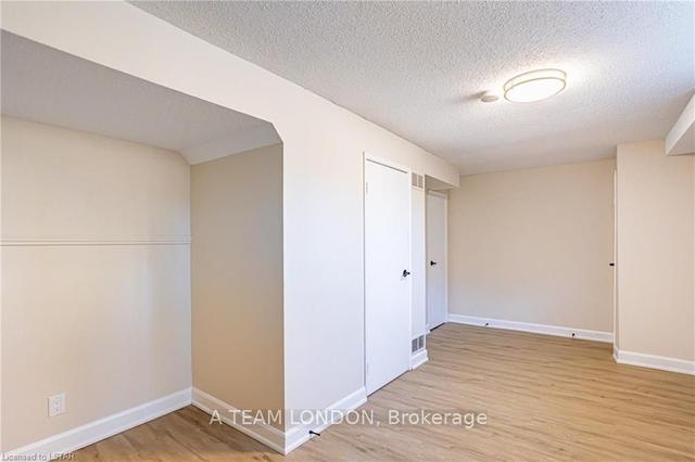 75 - 35 Waterman Ave, Townhouse with 3 bedrooms, 2 bathrooms and 2 parking in London ON | Image 32