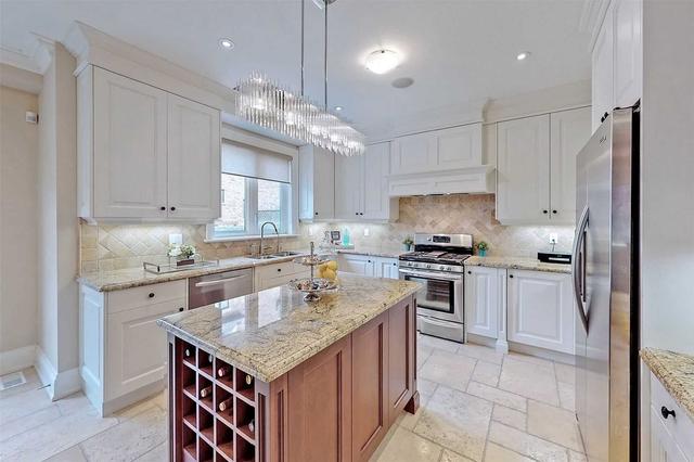 80 Elm Ave, House semidetached with 4 bedrooms, 5 bathrooms and 3 parking in Richmond Hill ON | Image 3