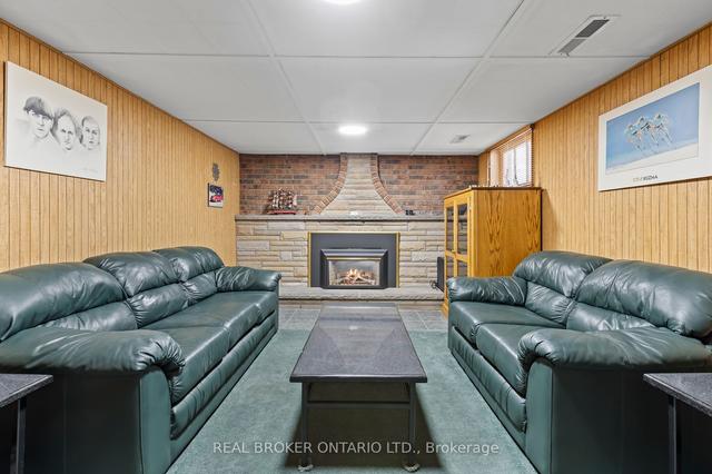 104 Howard Ave, House detached with 4 bedrooms, 2 bathrooms and 4 parking in Hamilton ON | Image 14