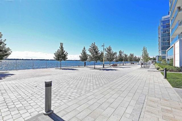 722 - 15 Queens Quay E, Condo with 2 bedrooms, 2 bathrooms and 1 parking in Toronto ON | Image 32
