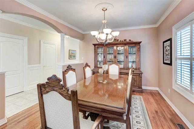 24 Queensborough Crt, House detached with 3 bedrooms, 3 bathrooms and 6 parking in Richmond Hill ON | Image 36
