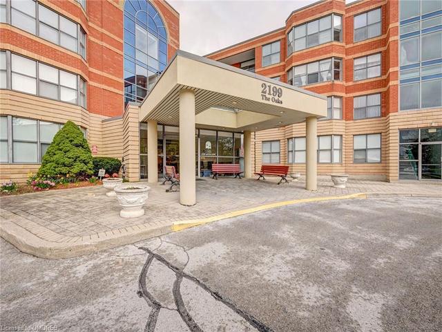 219 - 2199 Sixth Line, House attached with 2 bedrooms, 2 bathrooms and null parking in Oakville ON | Image 45