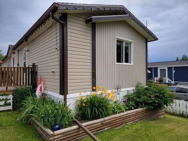 207 4a Street, House detached with 3 bedrooms, 2 bathrooms and 4 parking in Fox Creek AB | Image 3