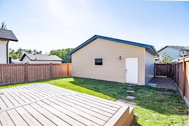 40 Vickers Close, House detached with 3 bedrooms, 3 bathrooms and 3 parking in Red Deer AB | Image 7