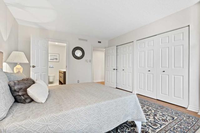 1802 - 175 Cumberland St, Condo with 2 bedrooms, 2 bathrooms and 1 parking in Toronto ON | Image 4