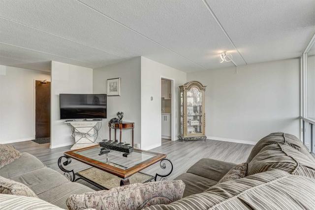 216 - 2 Glamorgan Ave, Condo with 2 bedrooms, 1 bathrooms and 1 parking in Toronto ON | Image 17