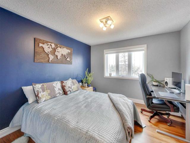 5352 Bushelgrove Circ, House attached with 3 bedrooms, 3 bathrooms and 3.5 parking in Mississauga ON | Image 17