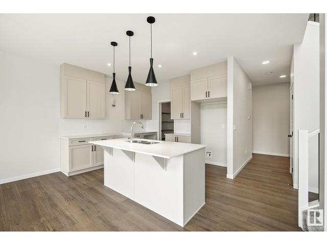 17243 2 St Nw, House detached with 3 bedrooms, 2 bathrooms and 4 parking in Edmonton AB | Image 17