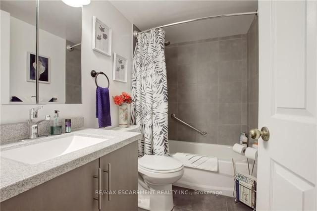908 - 5 Lisa St, Condo with 3 bedrooms, 2 bathrooms and 2 parking in Brampton ON | Image 20