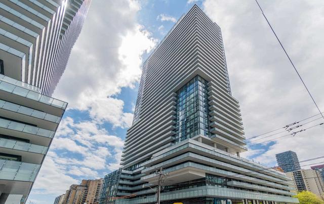 1807 - 161 Roehampton Ave, Condo with 2 bedrooms, 2 bathrooms and 1 parking in Toronto ON | Image 12