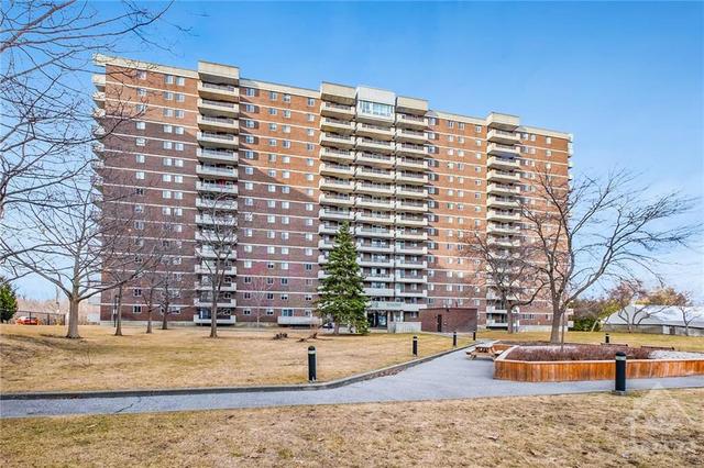 1007 - 1705 Playfair Drive, Condo with 2 bedrooms, 2 bathrooms and 1 parking in Ottawa ON | Image 1