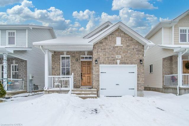 817 Lotus Avenue, House detached with 2 bedrooms, 2 bathrooms and 3 parking in Kingston ON | Image 1