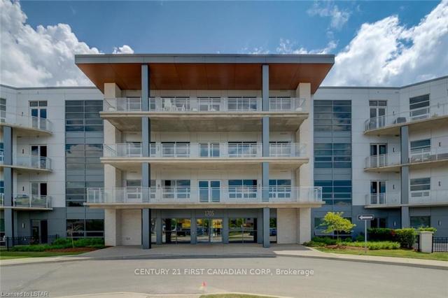 201 - 1705 Fiddlehead Pl, Condo with 2 bedrooms, 2 bathrooms and 1 parking in London ON | Image 2
