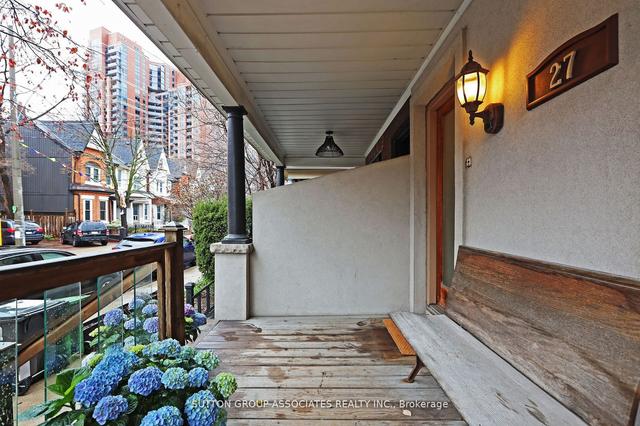27 Heintzman St, House attached with 3 bedrooms, 3 bathrooms and 1 parking in Toronto ON | Image 23