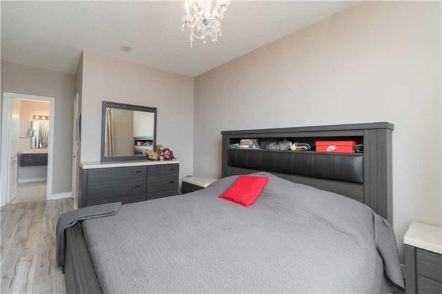 Uph 09 - 50 Disera Dr, Condo with 3 bedrooms, 2 bathrooms and 2 parking in Vaughan ON | Image 12