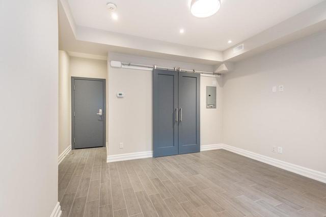 710 Ossington Ave, House detached with 3 bedrooms, 3 bathrooms and 2 parking in Toronto ON | Image 7