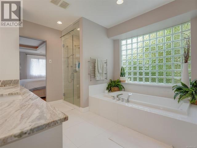 3450 Lord Nelson Way, House detached with 4 bedrooms, 3 bathrooms and 6 parking in Saanich BC | Image 22