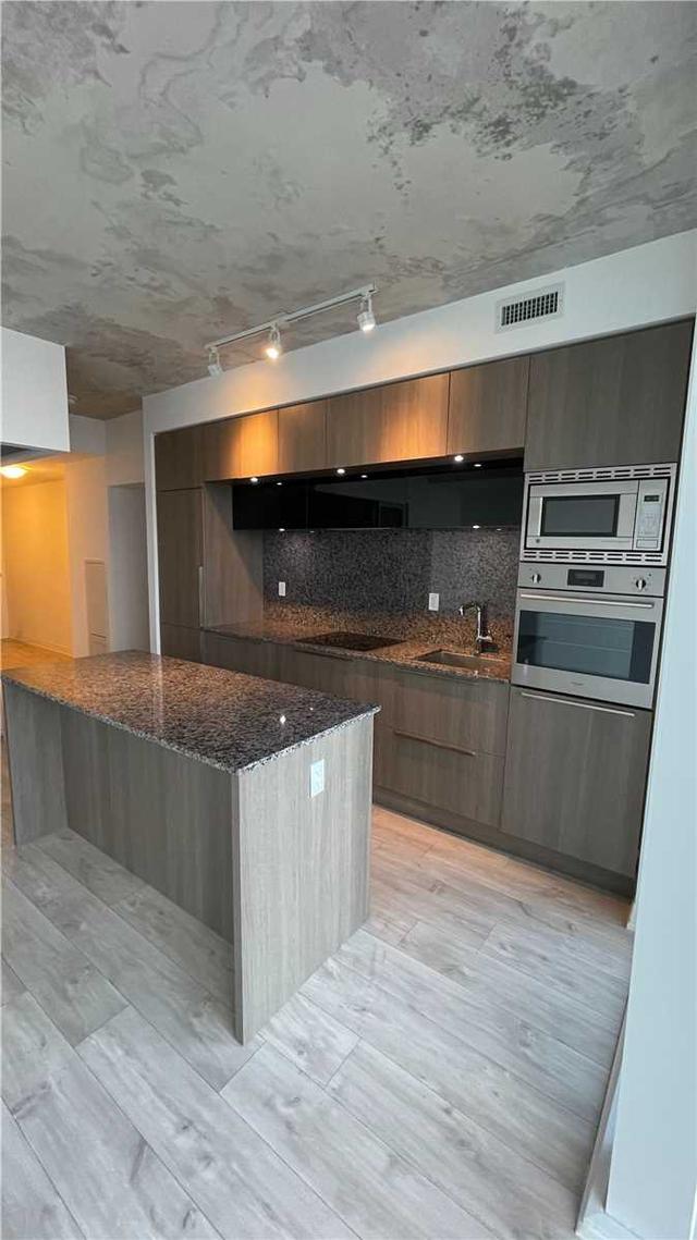 3307 - 88 Blue Jays Way, Condo with 1 bedrooms, 1 bathrooms and 1 parking in Toronto ON | Image 9