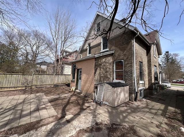 763 Colborne St, House detached with 5 bedrooms, 3 bathrooms and 5 parking in London ON | Image 11