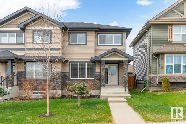 5252 21 Av Sw, House semidetached with 3 bedrooms, 2 bathrooms and null parking in Edmonton AB | Card Image