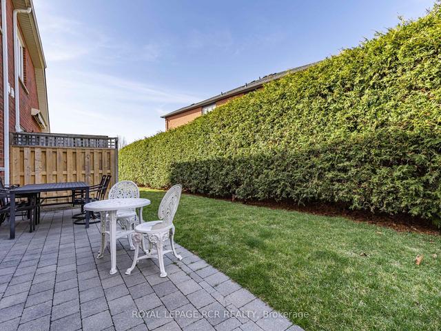 558 Tapestry Lane, Condo with 2 bedrooms, 3 bathrooms and 2 parking in Newmarket ON | Image 28